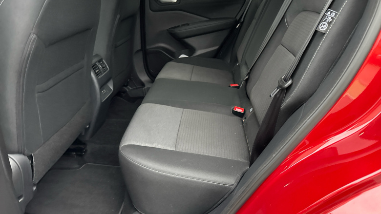 Nissan Qashqai 1.3 DiG-T MH N-Connecta 5dr Petrol Hatchback